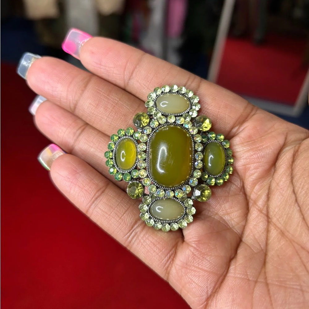 SOLDD🔥🔥 BEAUTIFUL large GOLD TONE rhinestone and acrylic greens PENDANT ENHANCER